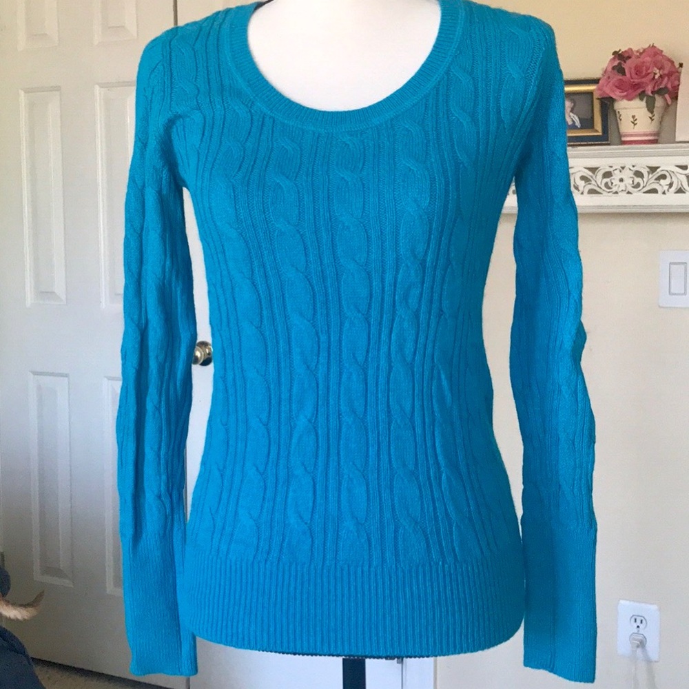OLD NAVY CREW NECK KNIT SWEATER NWOT